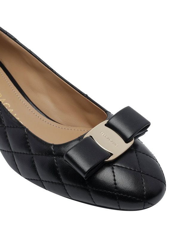 페라가모 [해외직구] 26 F/W 페라가모 바라 20’ 퀼팅 펌프스 798516/01M543NERO/BISCOTTO B0012276418 착용컷