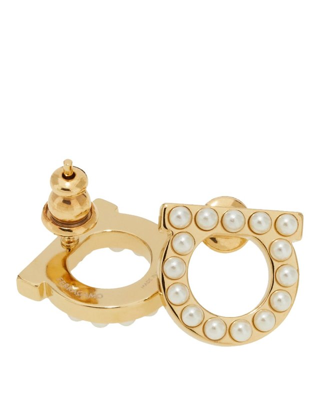 페라가모 [해외직구] 26 F/W 페라가모 펄 간치니 귀걸이 696581/760125CREAM/ORO B0012293529 착용컷
