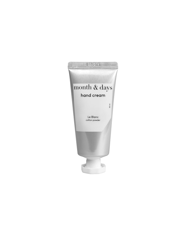 먼스앤데이즈 먼스앤데이즈 퍼퓸케어 핸드크림 르 블랑 50ml 착용컷