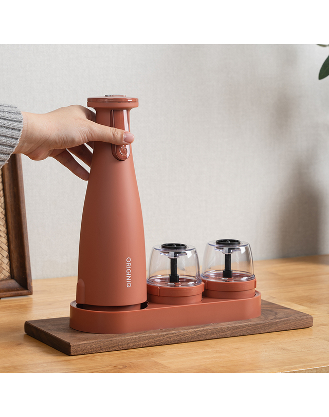 오리지니크 오리지니크 뽀큐트 후추그라인더 깨갈이 소금 통후추 깨 전동 그라인더 페퍼밀 빅컨테이너 풀세트 착용컷
