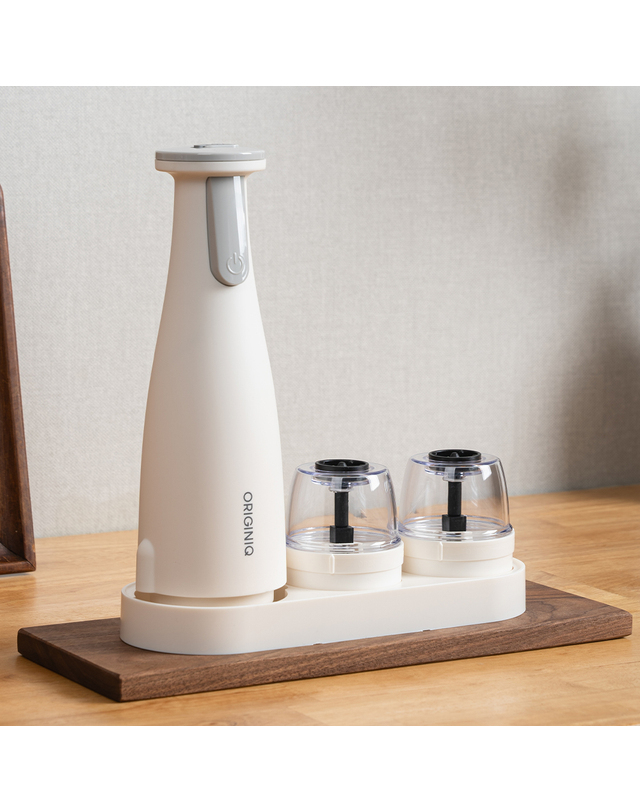 오리지니크 오리지니크 뽀큐트 후추그라인더 깨갈이 소금 통후추 깨 전동 그라인더 페퍼밀 기본세트 착용컷