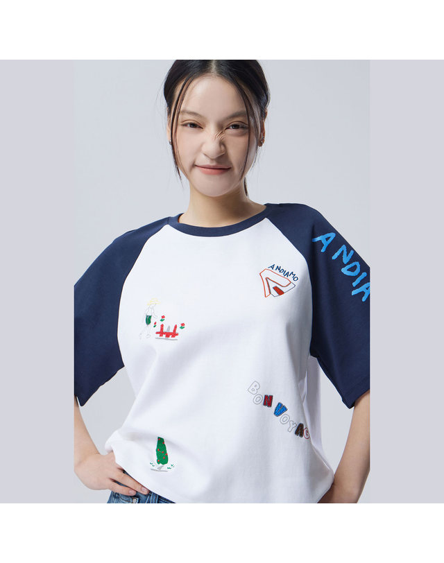베네통 자수프린트 나그랑 티셔츠_BATS92611NY 착용컷