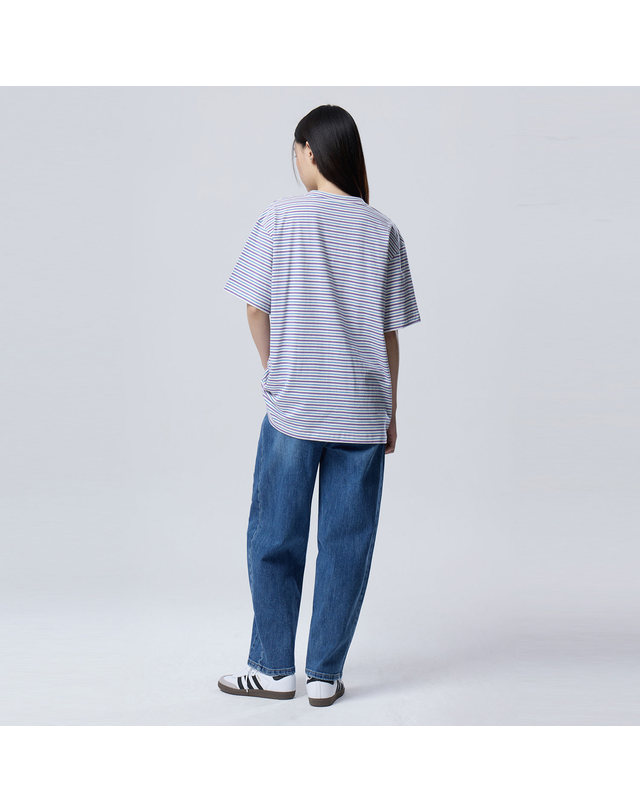 베네통 포켓 자수 스트라이프 티셔츠_BATSF5631VO 착용컷