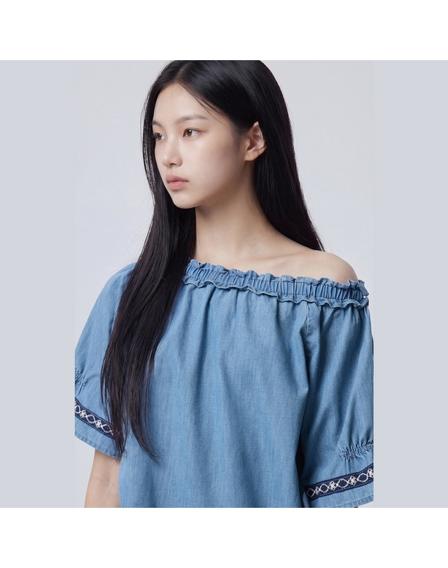 베네통 투웨이 데님 블라우스_BABL70631IN 착용컷