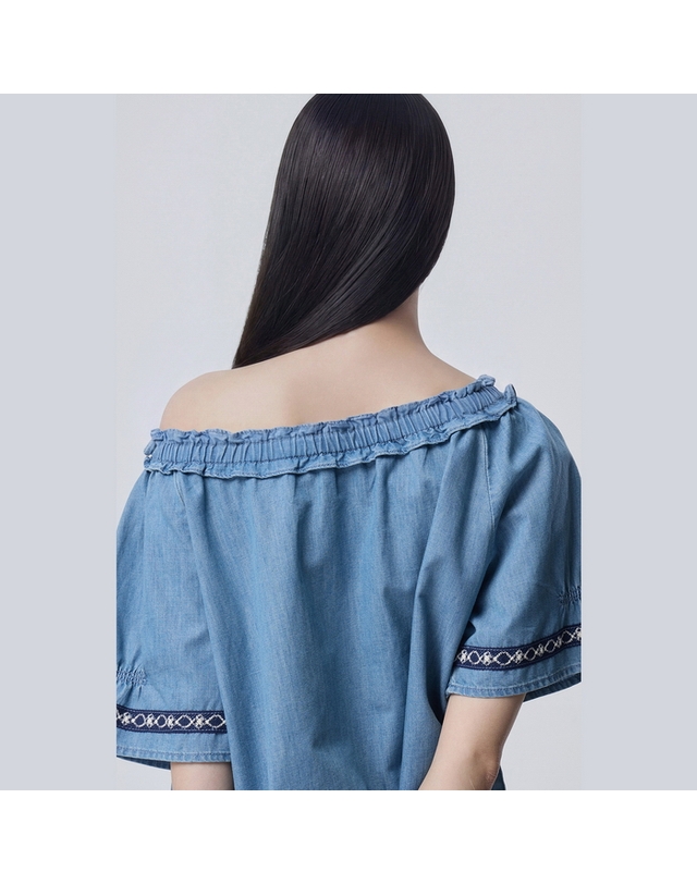 베네통 투웨이 데님 블라우스_BABL70631IN 착용컷