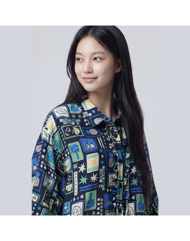 베네통 프린팅 프릴 플래킷 블라우스_BABL69631NY 착용컷