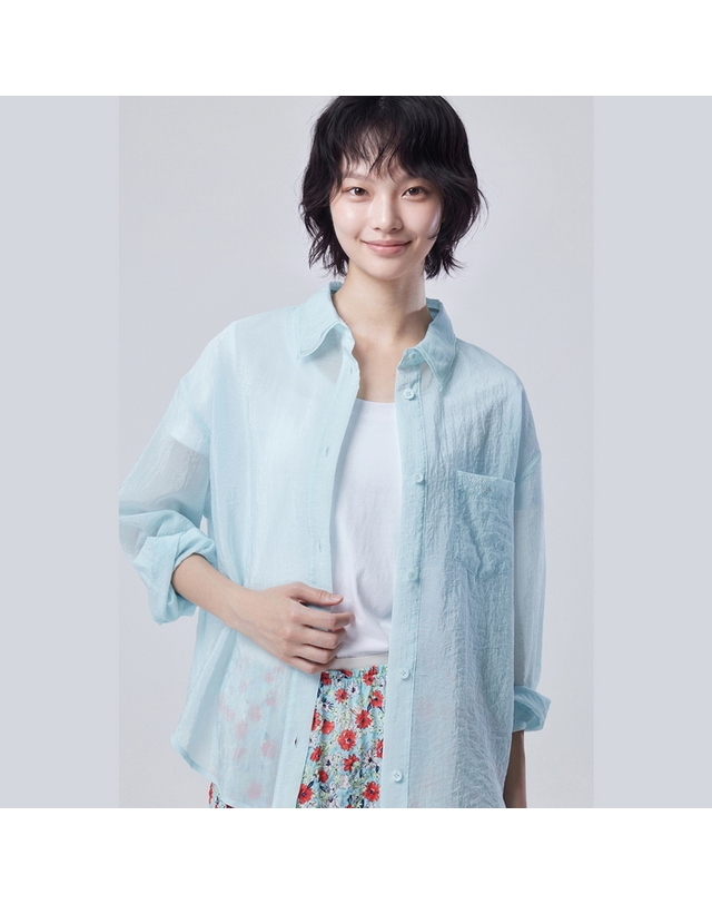 베네통 이중 카라 시어 블라우스_BABL14641BL 착용컷