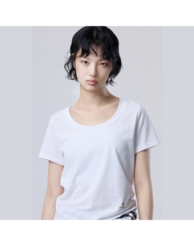 베네통 B 포인트 린넨 블렌드 반팔 니트_BAKP30641WH 착용컷