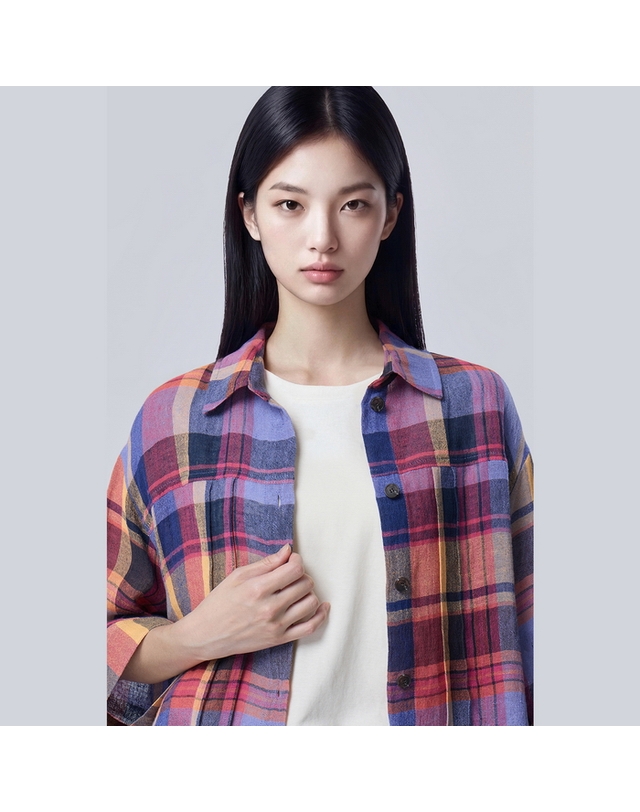베네통 체크 핀턱 포인트 셔츠형 블라우스_BABL02641MU 착용컷