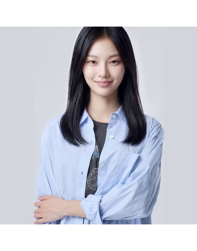 베네통 [Online Exclusive] 스트라이프 오버핏 셔츠_BABLE3641BL 착용컷