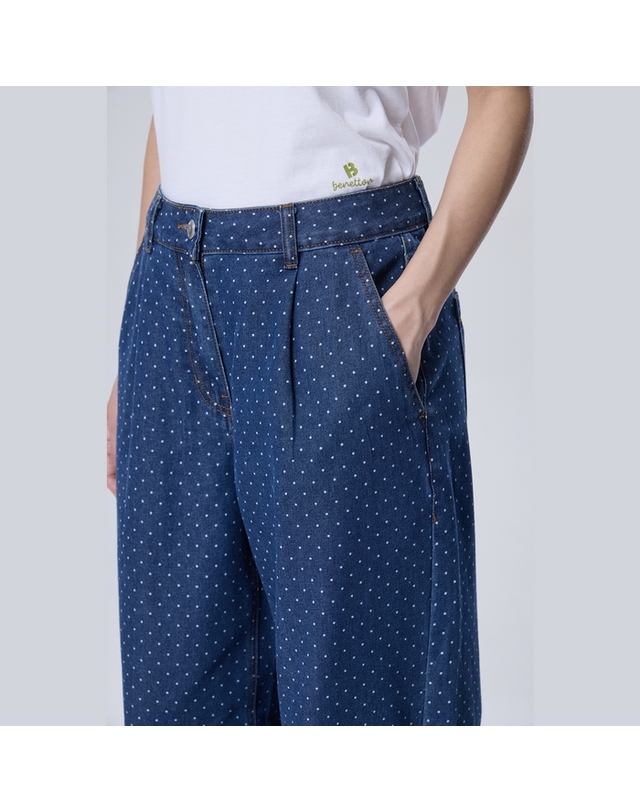 베네통 [Online Exclusive] 도트 프린트 와이드 데님 팬츠_BADPE1641IN 착용컷