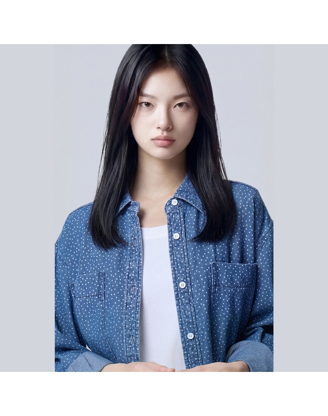 베네통 도트 데님 블라우스_BABLF1641IN 착용컷