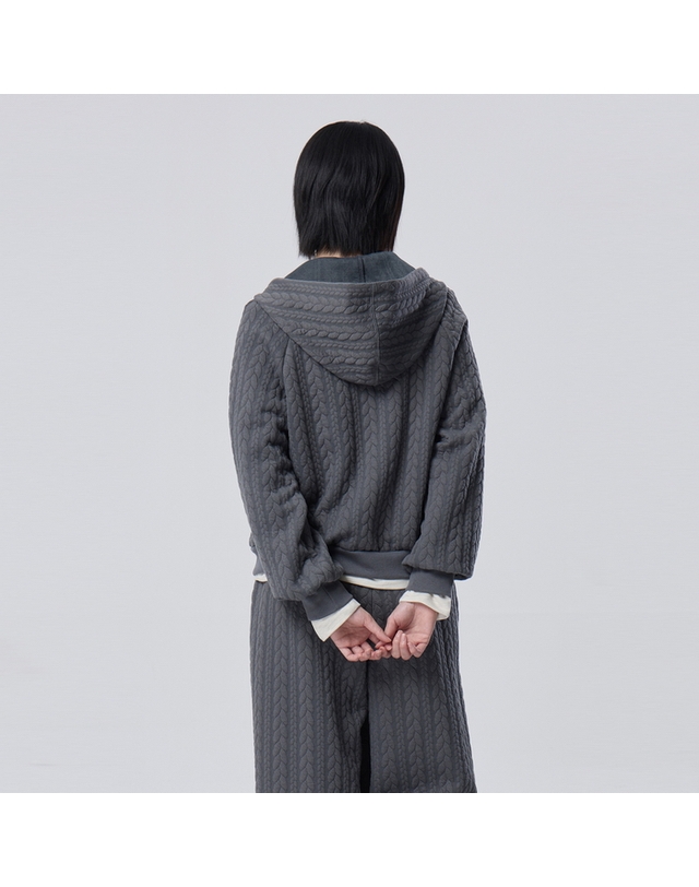 베네통 [Online Exclusive] 케이블 후드 집업 점퍼_BAJPE1661DG 착용컷