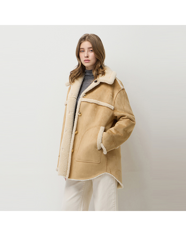 시슬리 [Online Exclusive] 미디 리버시블 무스탕_SALEE3561BE 착용컷
