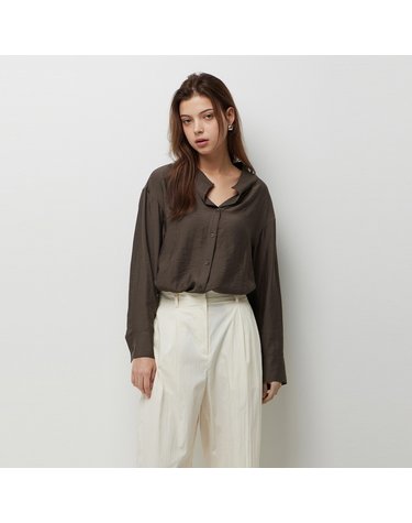 [Online Exclusive] 와이드 넥 카라 셔츠_SAWSE3641BR