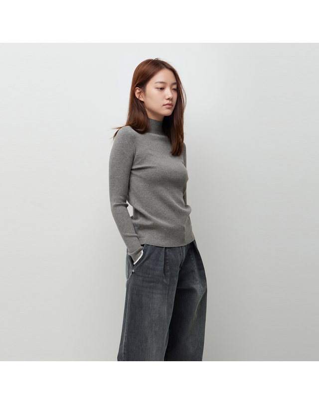 시슬리 [Online Exclusive] 배색 반넥 니트_SAKP82661MG 착용컷