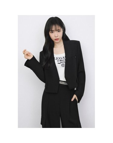 [갤러리아] 플랩 장식 브이넥 크롭 재킷(GP4A0JKR11)