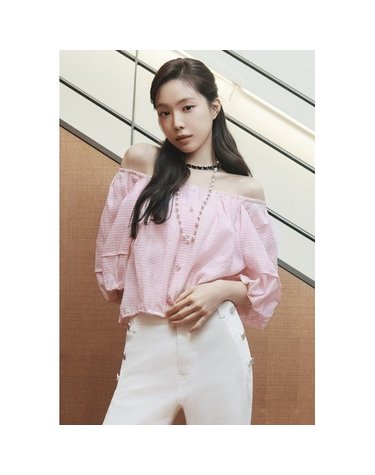 [갤러리아] 시어서커 밴딩 크롭 블라우스(GP6A0BLR71)*