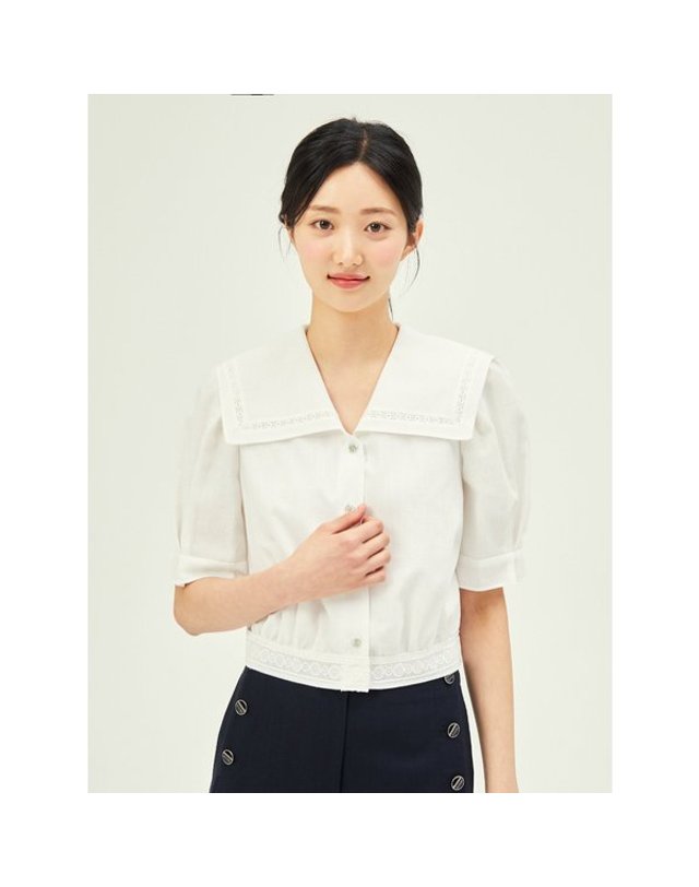 제이제이지고트 JJ지고트_ [갤러리아] 레이스 세일러 칼라 크롭 블라우스(GP6A0BL311)* 착용컷