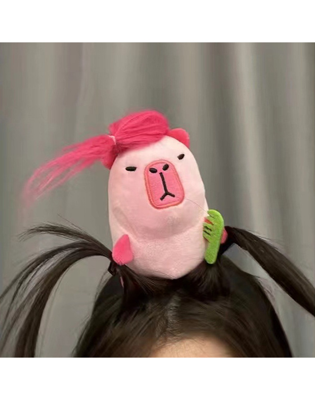 바이소품 카피바라 머리띠 놀이동산 헤어밴드 앞머리 고정 쿼카 집게 귀여운 봉제 인형 초등 여아 착용컷