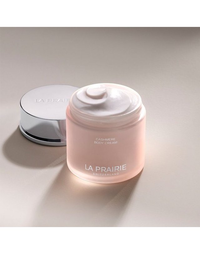 라 프레리 라프레리 [갤러리아] NEW 캐시미어 바디크림 200ml 착용컷