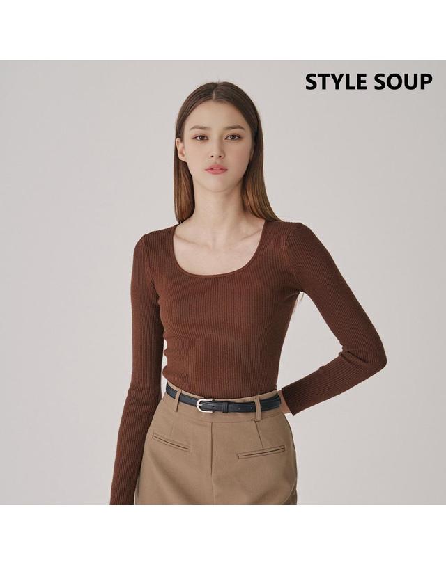 숲 [SOUP] 스퀘어넥 슬림핏 니트 (SB9LKE3) 착용컷