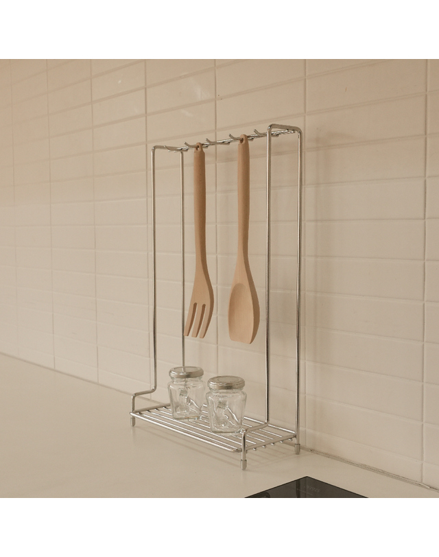 주부디자인 [손이 자주 가는 것들을 한곳에 모아 편리하게] 올스텐키친툴&양념병 정리대 착용컷