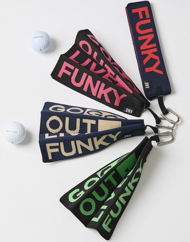 앤드골프 Pleats Ball Towel Funky Red 착용컷