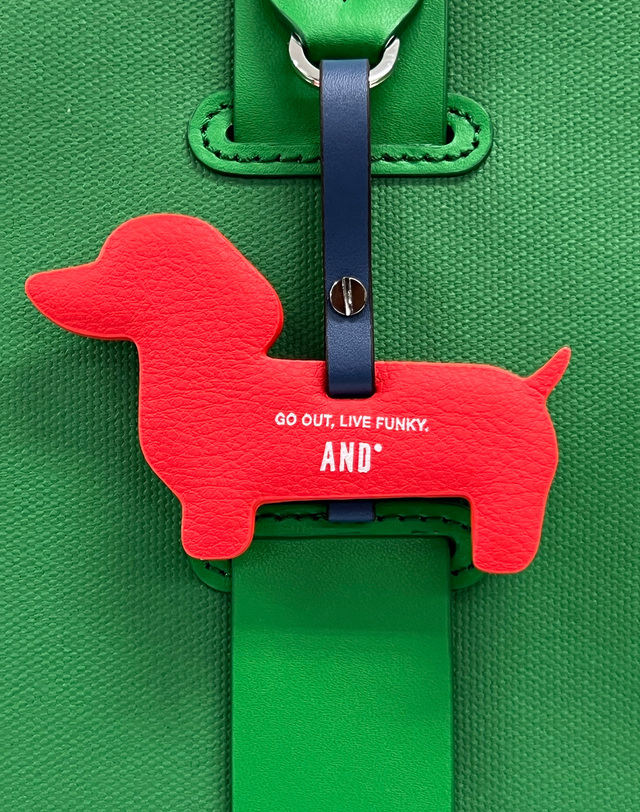 앤드골프 Buddy Charm Red Dog 착용컷