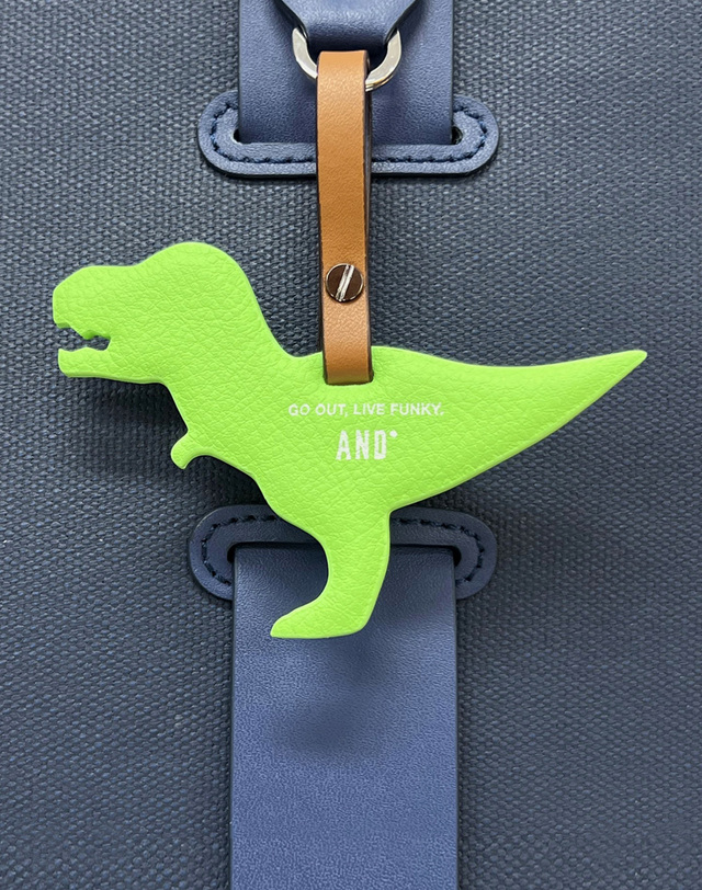 앤드골프 Buddy Charm Green Dinosaur 착용컷