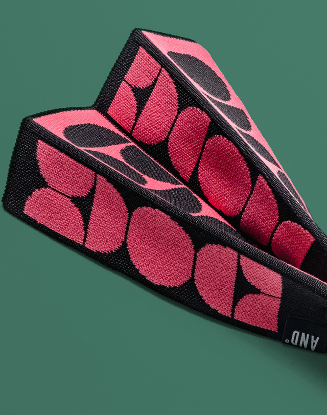 앤드골프 Pleats Ball Towel Modern Pink 착용컷