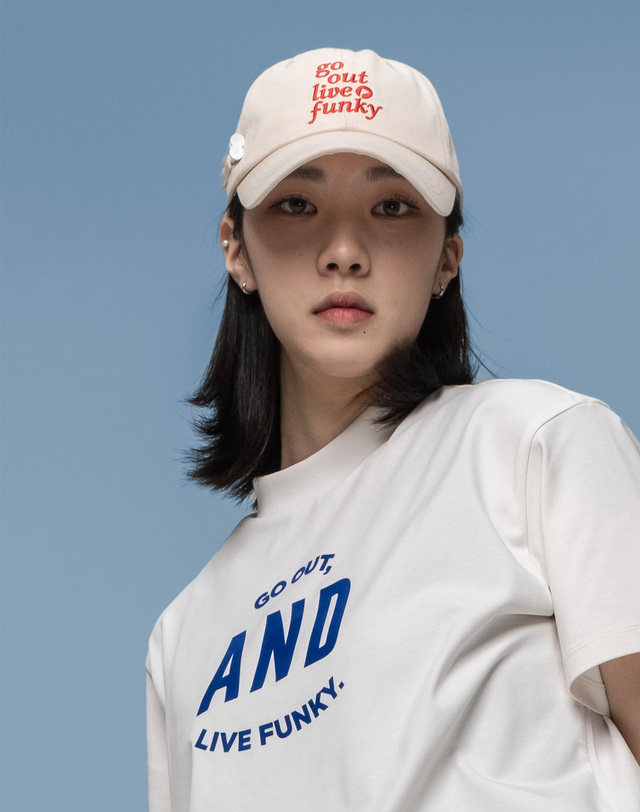 앤드골프 Slogan Ball Cap Ivory 착용컷