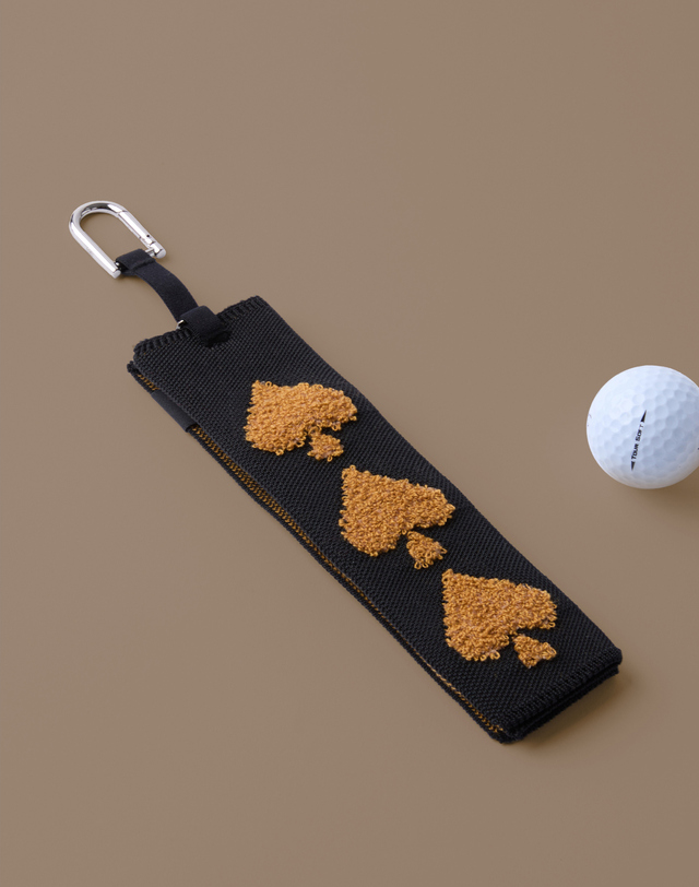 앤드골프 Pleats Ball Towel Terry Spade Gold 착용컷