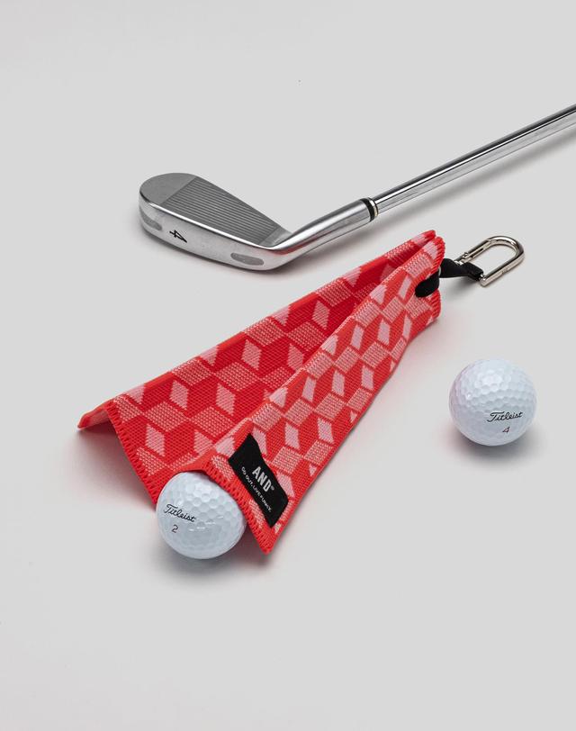앤드골프 Pleats Ball Towel Cube Red 착용컷
