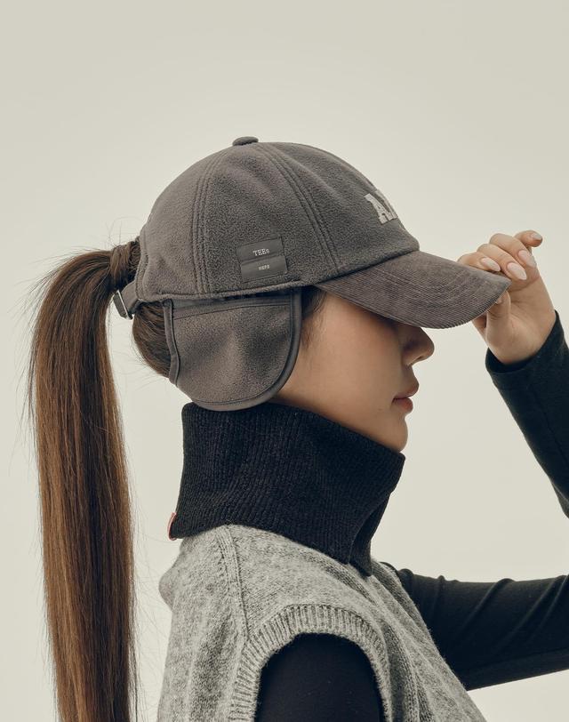 앤드골프 Ear Flap Ball Cap Solid Charcoal 착용컷