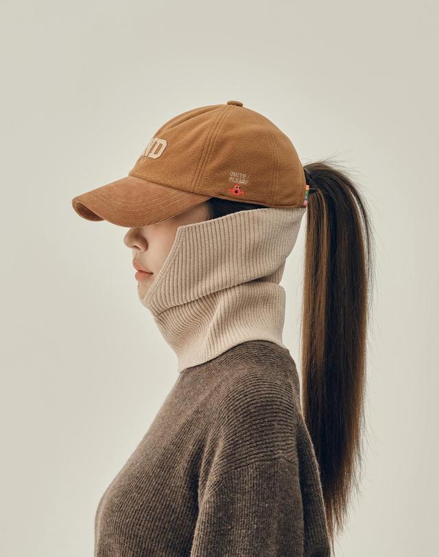 앤드골프 High Neck Warmer Solid Ivory 착용컷
