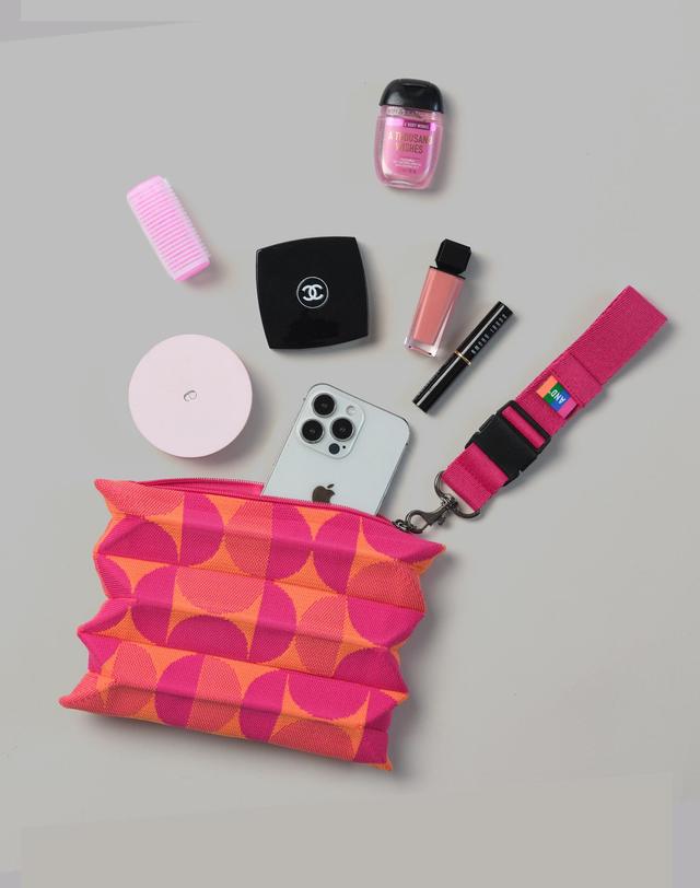 앤드골프 Play Pouch Modern PinkOrange 착용컷