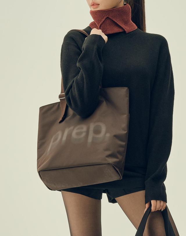 앤드골프 Prep. Shoulder Bag Brown 착용컷