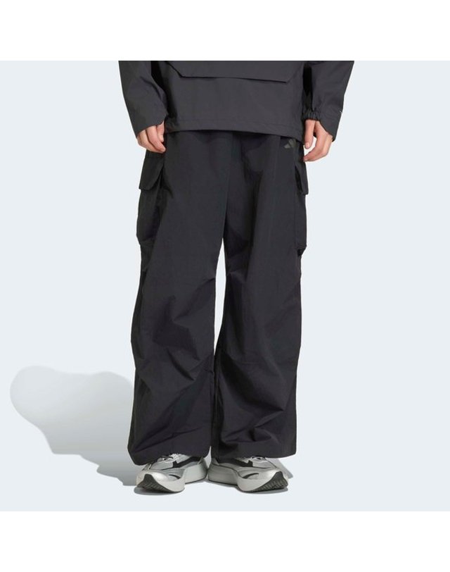아디다스 [갤러리아] [MENS SPORTSWEAR] 시티 테크 윈드브레이커 팬츠 (KE8066) 착용컷