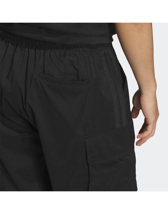 아디다스 [갤러리아] [MENS SPORTSWEAR] 루즈핏 우븐 카고 쇼츠 (KS1191) 착용컷