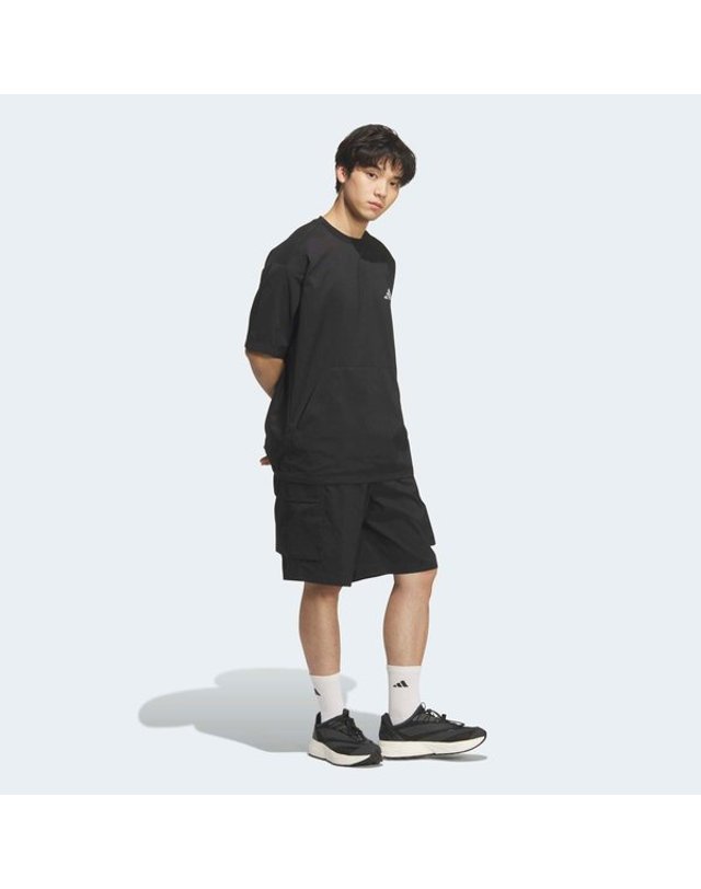 아디다스 [갤러리아] [MENS SPORTSWEAR] 루즈핏 우븐 카고 쇼츠 (KS1191) 착용컷