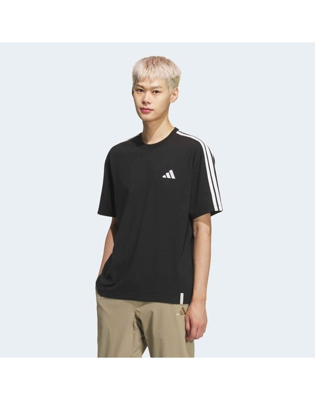 아디다스 [갤러리아] [MENS SPORTSWEAR] 에센셜 플러스 루즈핏 3S 반팔티 (KF3736) 착용컷