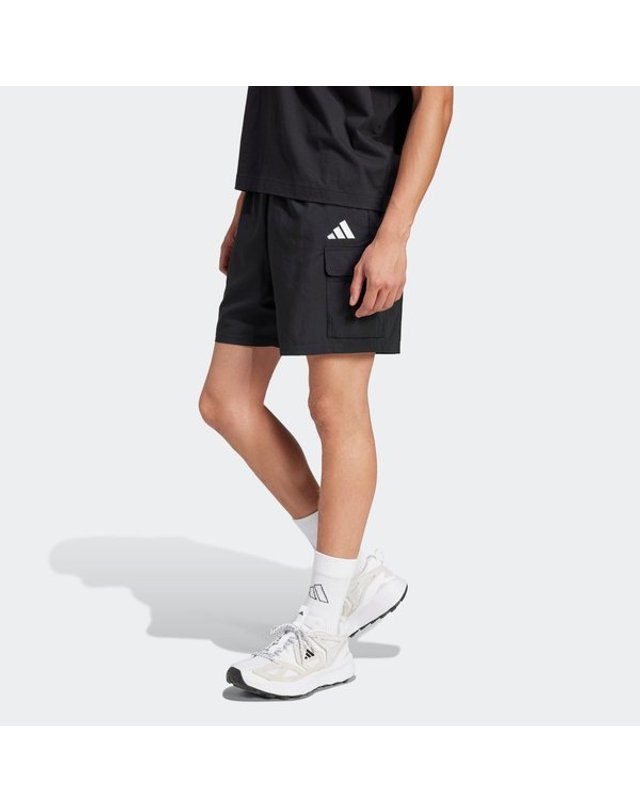 아디다스 [갤러리아] [MENS SPORTSWEAR] 에센셜 스몰로고 카고 첼시 쇼츠 (JF3530) 착용컷