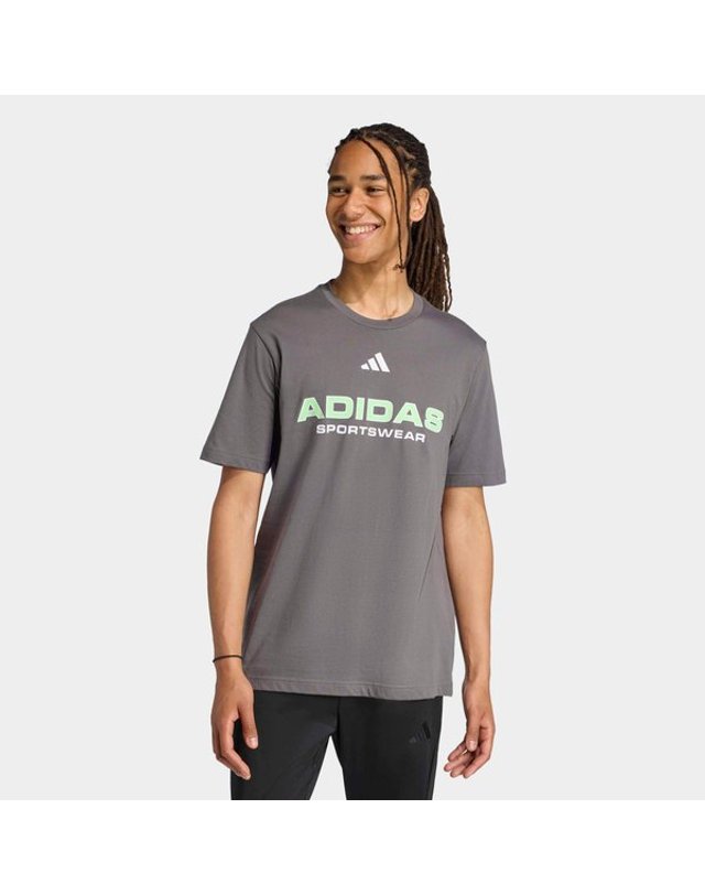 아디다스 [갤러리아] [MENS SPORTSWEAR] 하우스오브티로 리니어 그래픽 반팔 티셔츠 (KE4033) 착용컷