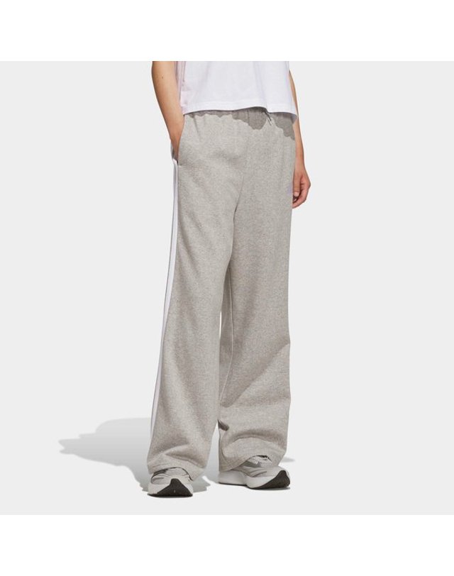아디다스 [갤러리아] [WOMENS SPORTSWEAR] 에센셜 3S 플리스 레그 오픈헴 팬츠 (KU5571) 착용컷