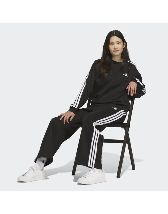 아디다스 [갤러리아] [WOMENS SPORTSWEAR] 에센셜 3S 플리스 레그 오픈헴 팬츠 (KU5573) 착용컷