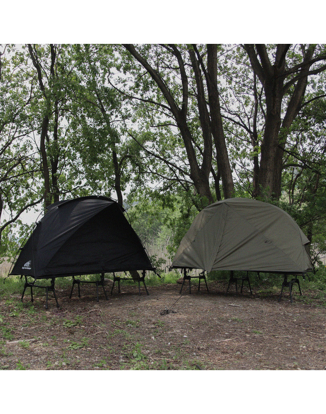 하이그라운즈 Ape to Camper 에입투캠퍼 솔캠 1인용 백패킹 경량 쉘터 와이드 야전 침대 허그 코트 텐트 착용컷