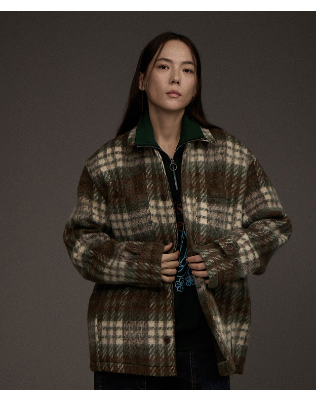 핸드 코지 헤어리 체크 자켓 카키 착용컷