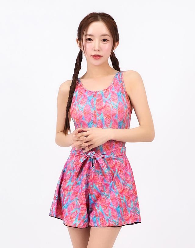 아쿠아티카 아쿠아티카 여성 실내수영복 AQA14DF 일반용수경6종세트 AQA14DF 착용컷