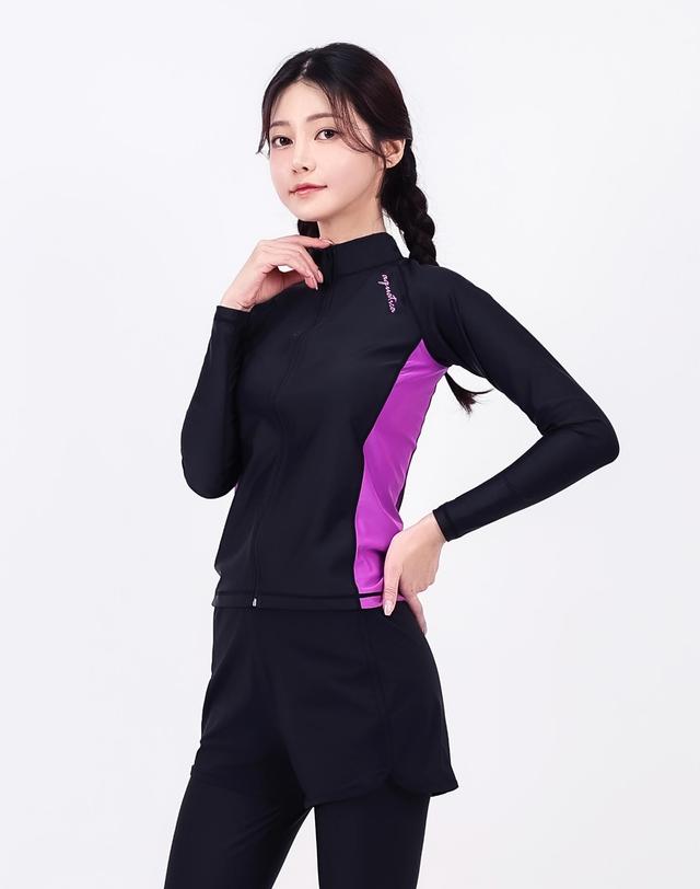 아쿠아티카 아쿠아티카 여성 래쉬가드집업 AQAWZD-WL 상의+레깅스반바지 착용컷